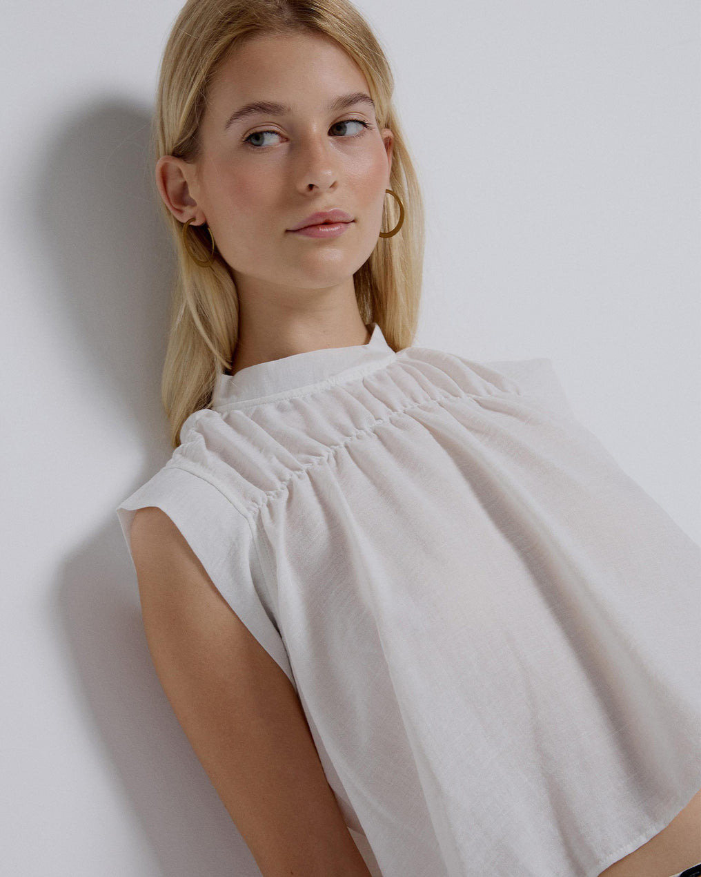 White Sleeveless Front Gathered Blouse