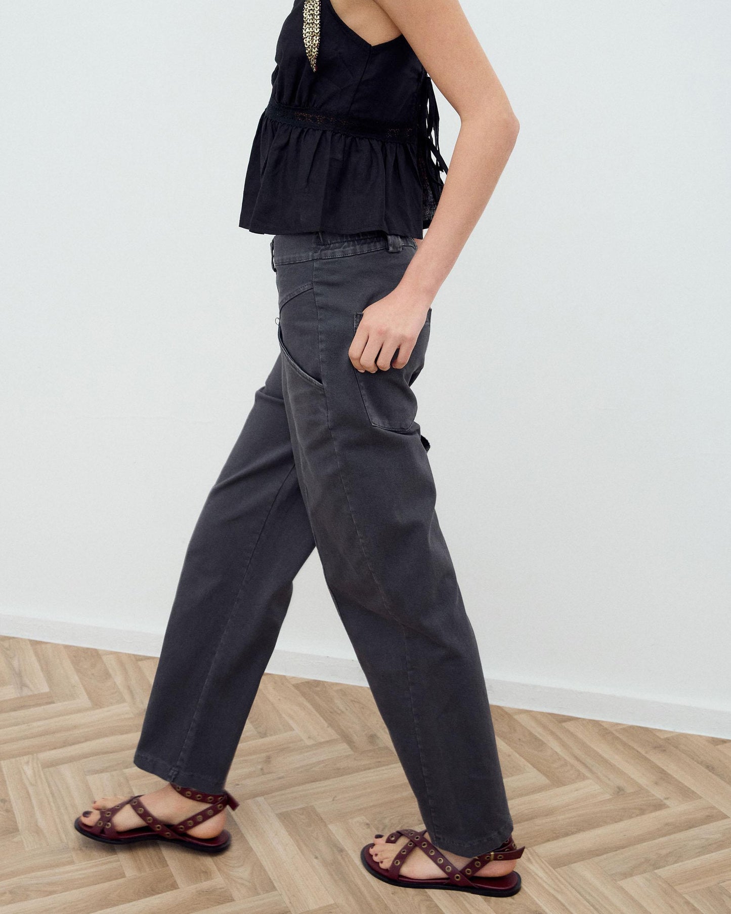 Jeans Bolsillos Diagonales Antracita