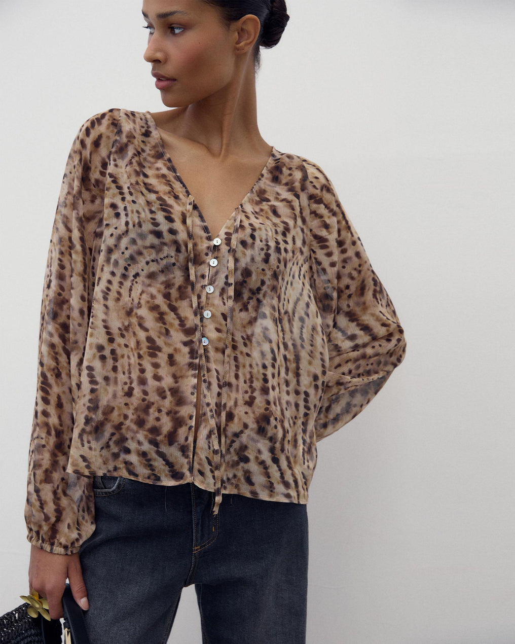 Blusa Fluida Animal Print Beige