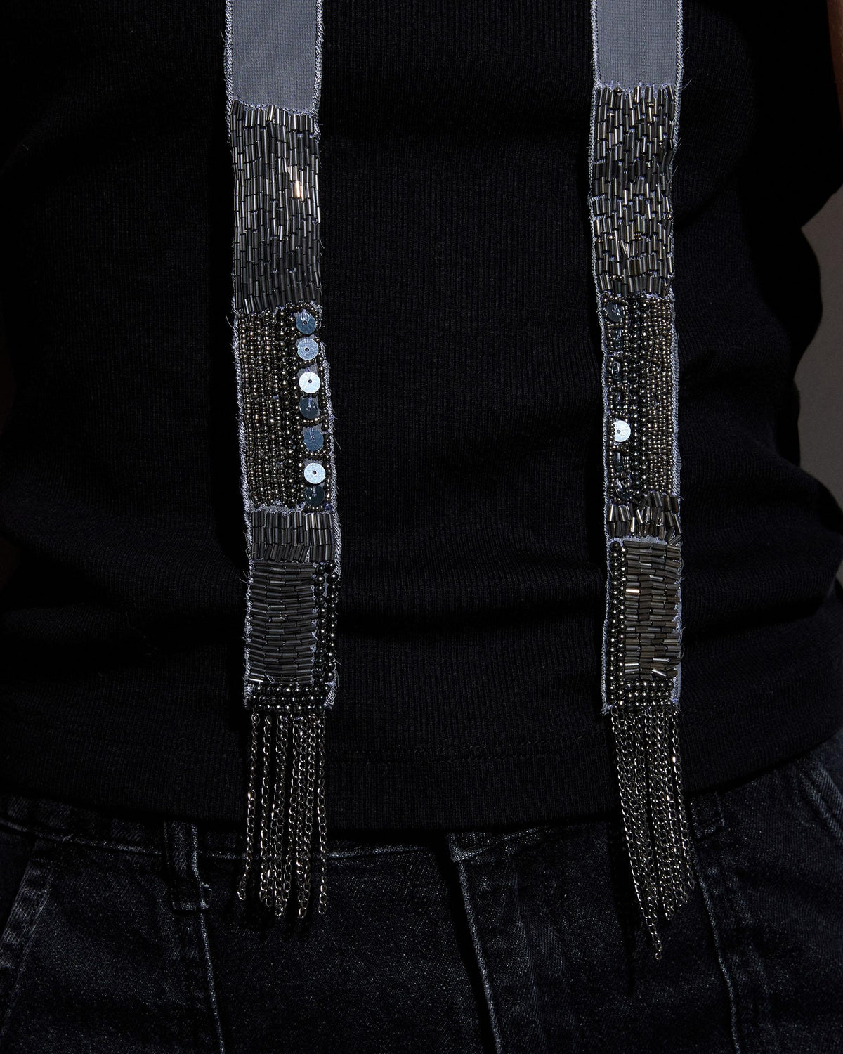 Collar Organza Apliques Lentejuelas Gris