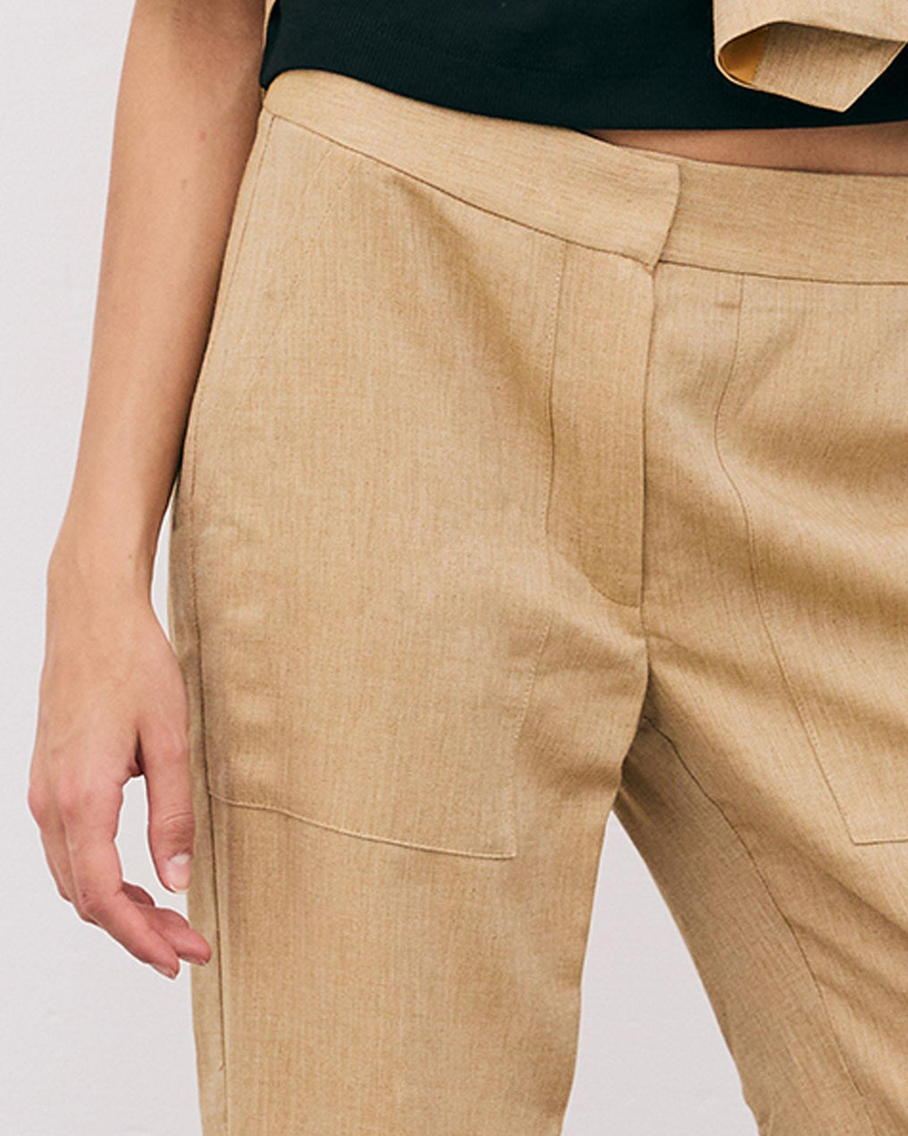 Pantalón Bolsillos Amplios Espiga Camel