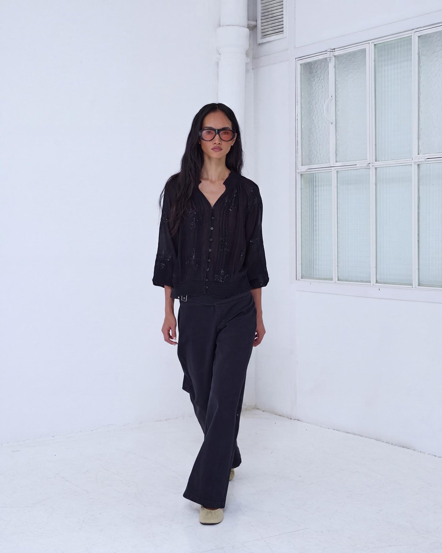 Blusa Lentejuelas Goma Bajo Negro