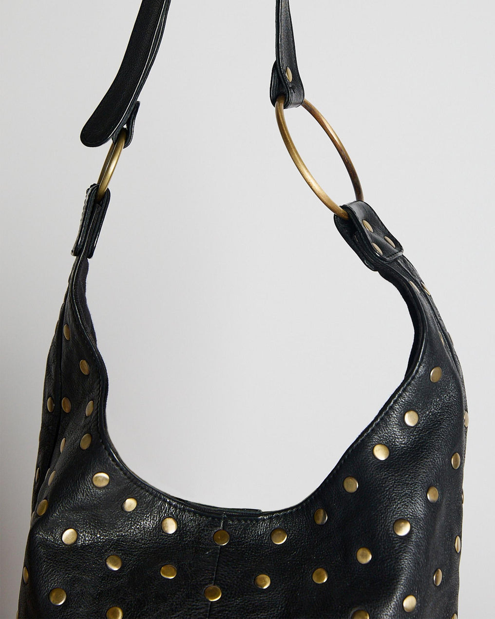 Bolso Piel Bucket Tachuelas Negro