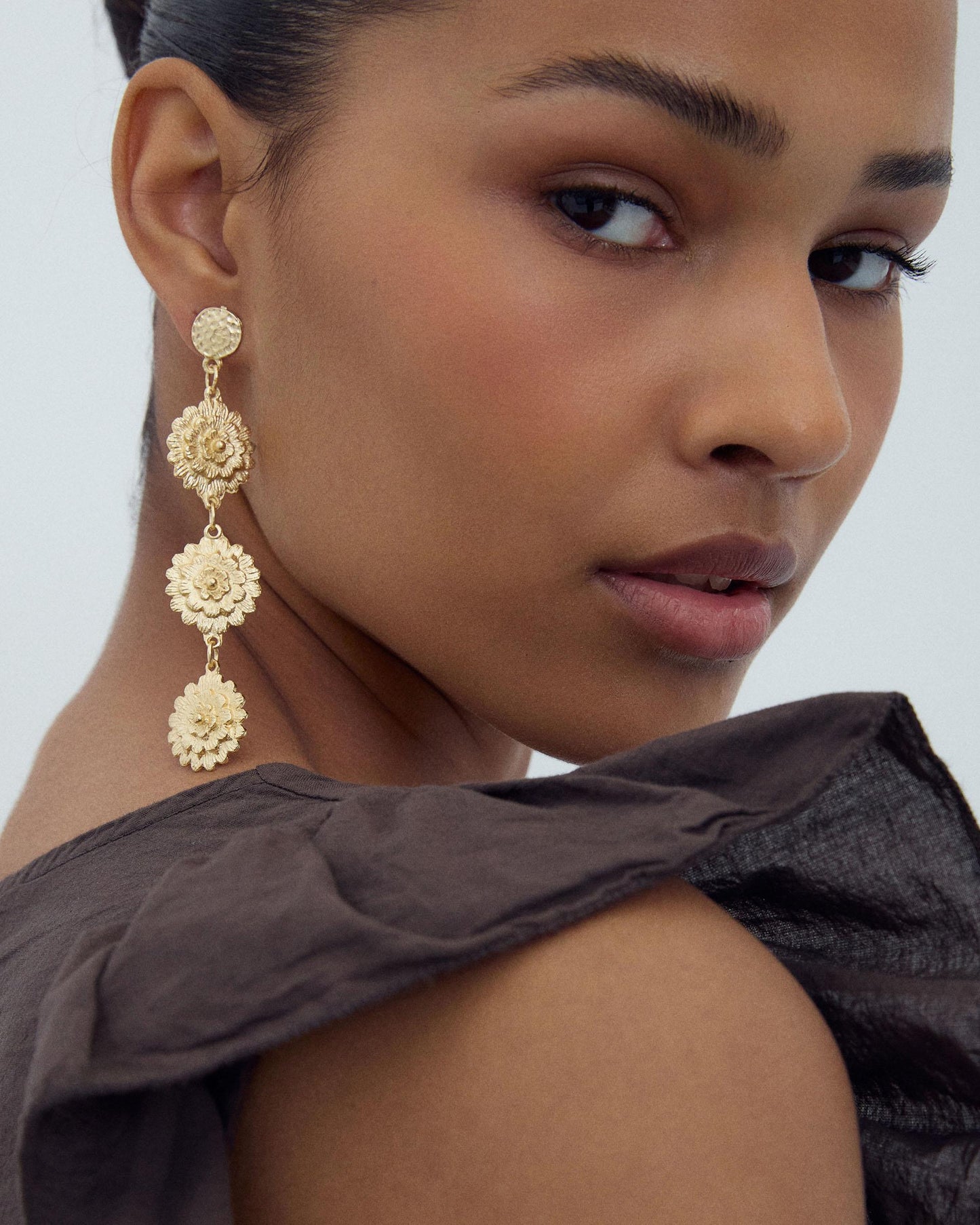 Pendientes Largos Flores Oro