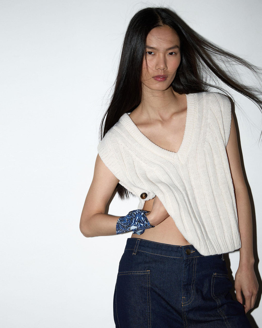 Raw V-Neck Knit Vest