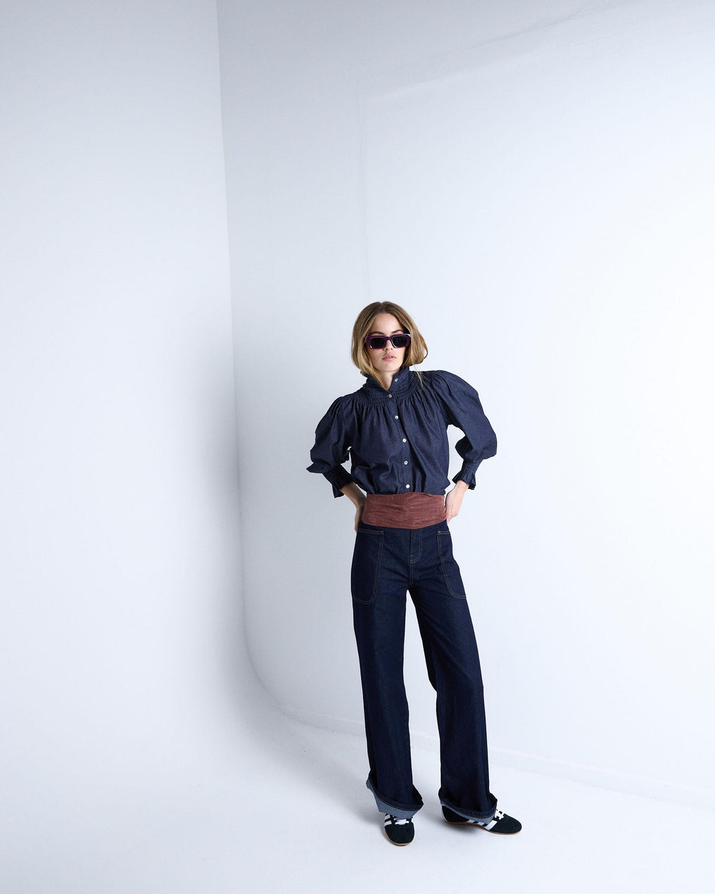 Blusa de ganga de gola alta em ganga azul