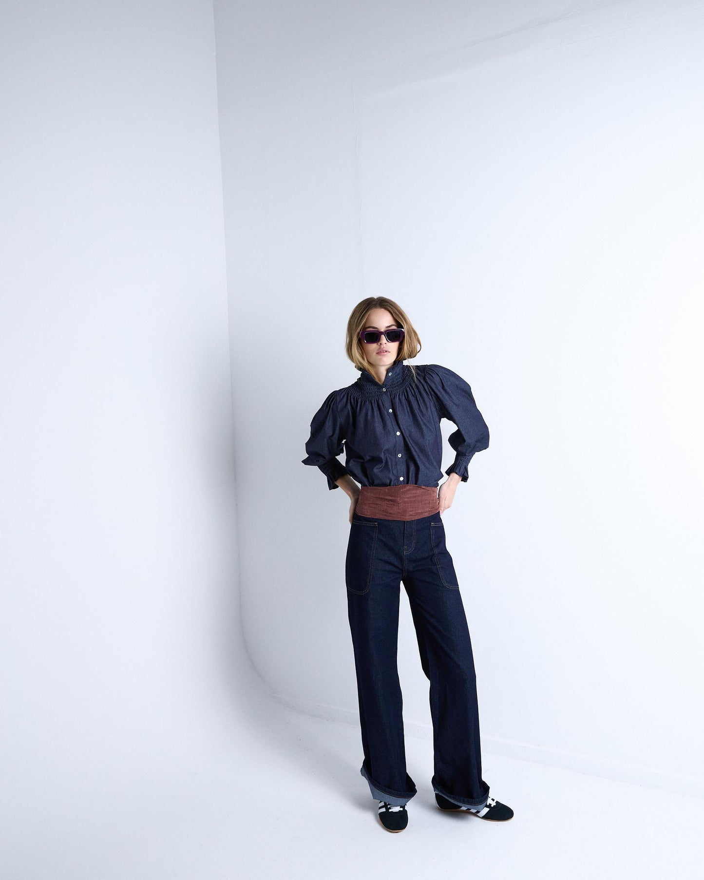 Blusa de ganga de gola alta em ganga azul