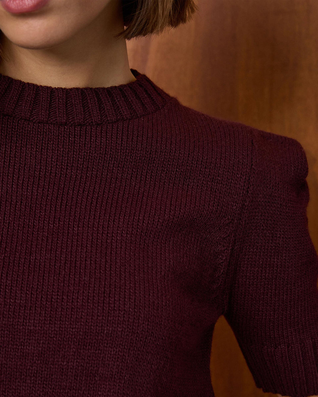 Blusa de malha com ombreiras granada