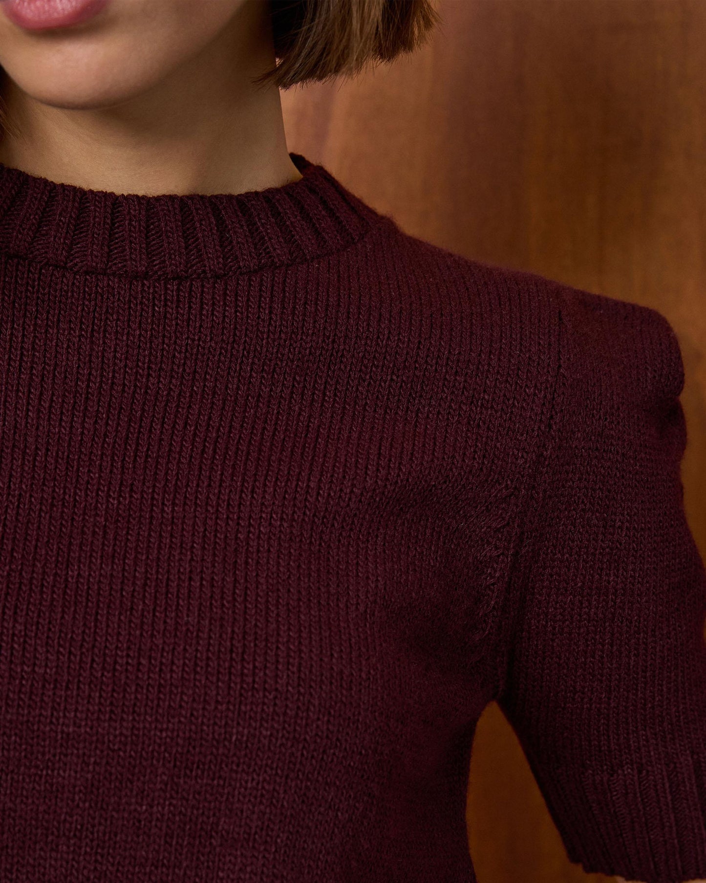 Blusa de malha com ombreiras granada