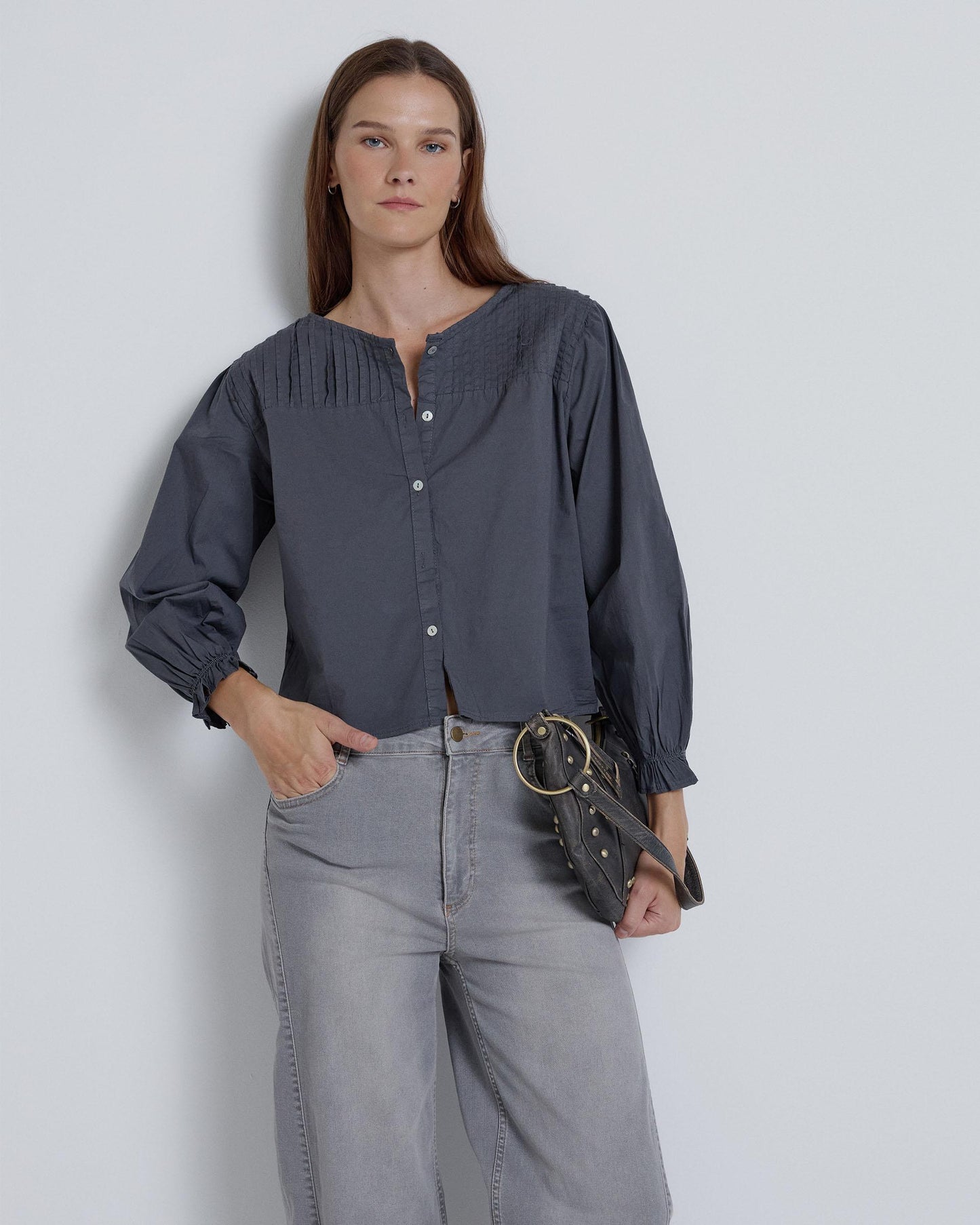 Blusa Canesú Tablas Antracita