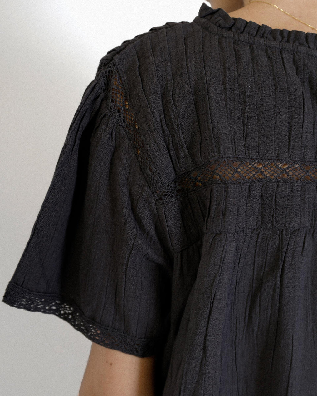 Blusa Manga Curta Renda Antracite