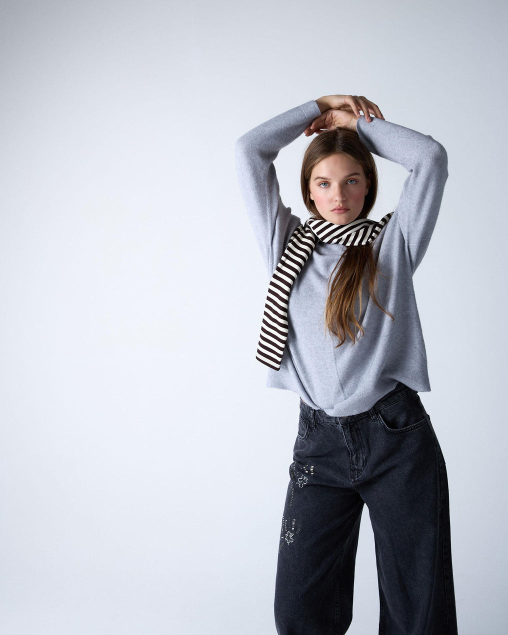 Jersey Cuello Redondo Nervio Gris