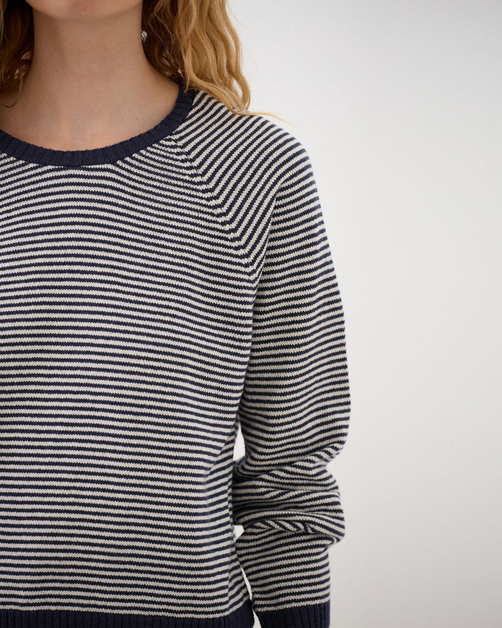 Camisola de Gola Redonda com Riscas Azul Marinho