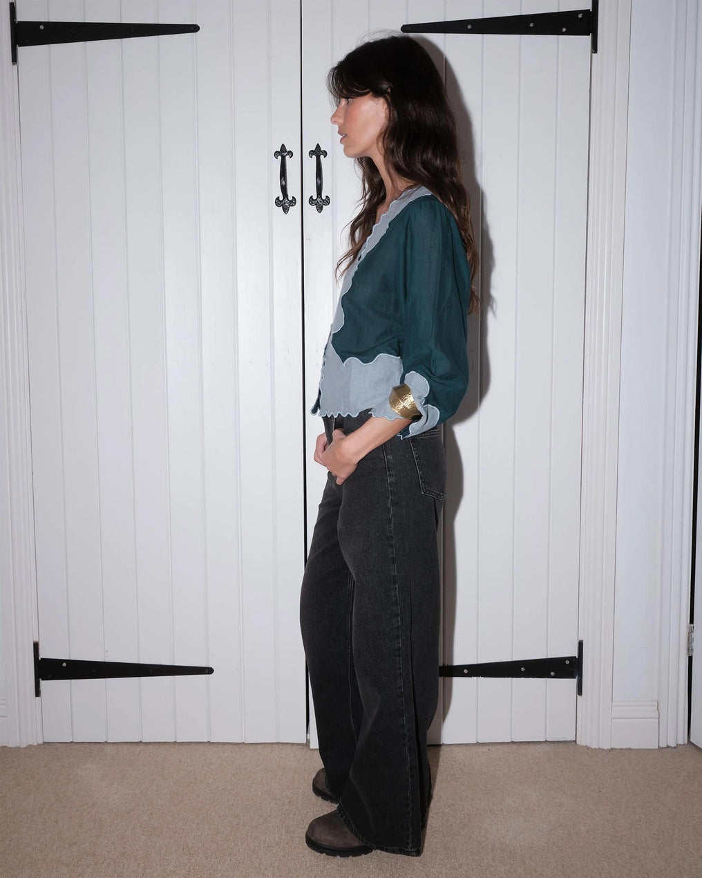 Blusa Manga Francesa Contraste Petróleo