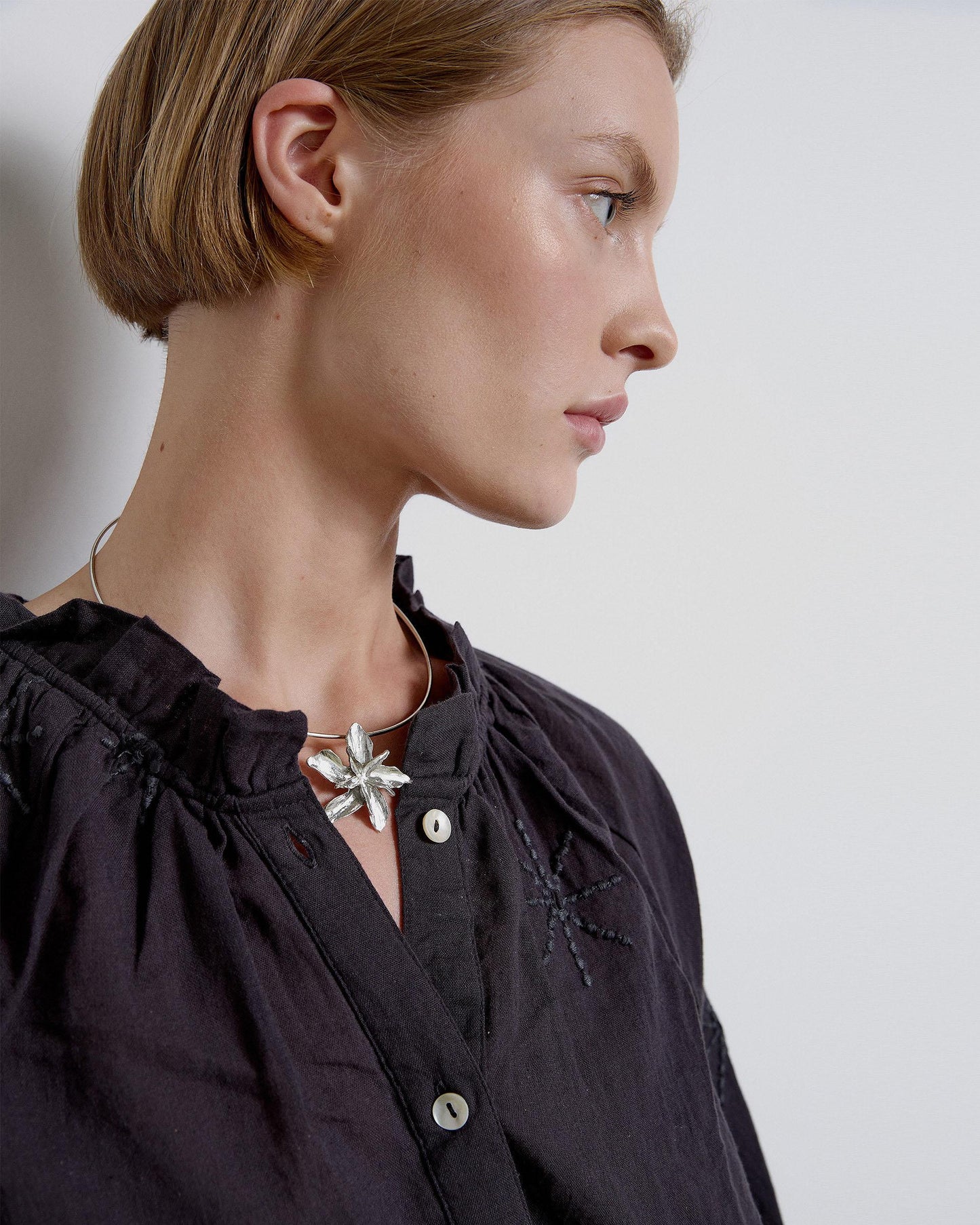 Collar Aro Flor Plata