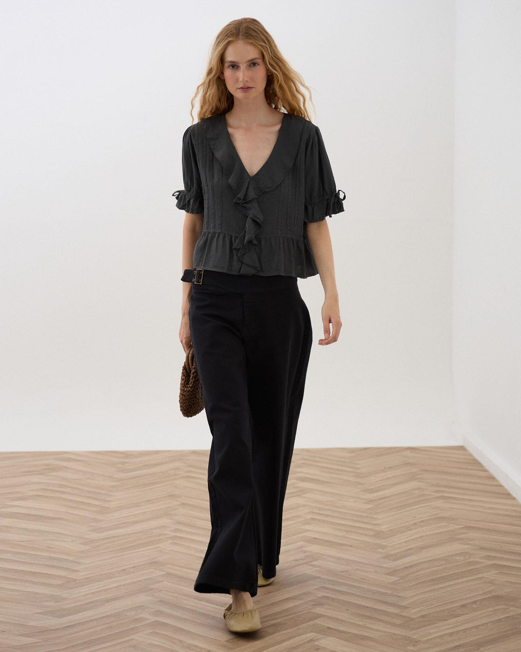 Gathered Ruffle Blouse with Linen in Anthracite
