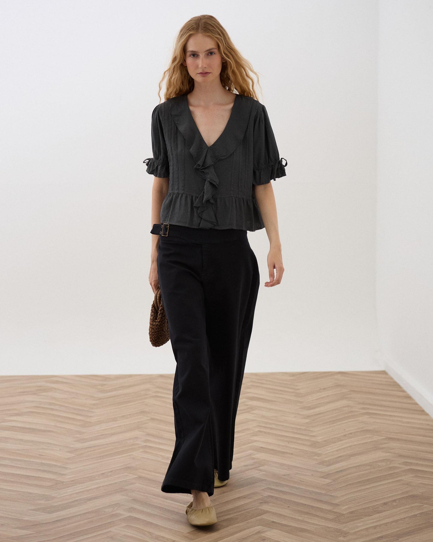 Gathered Ruffle Blouse with Linen in Anthracite