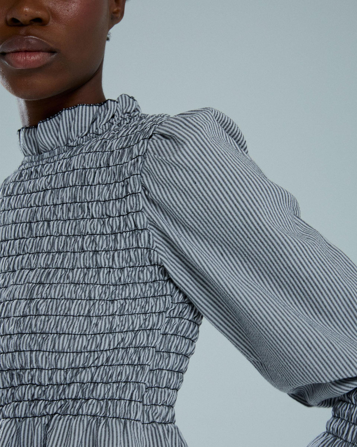Blusa Manica Lunga Goffrata Righe Nera