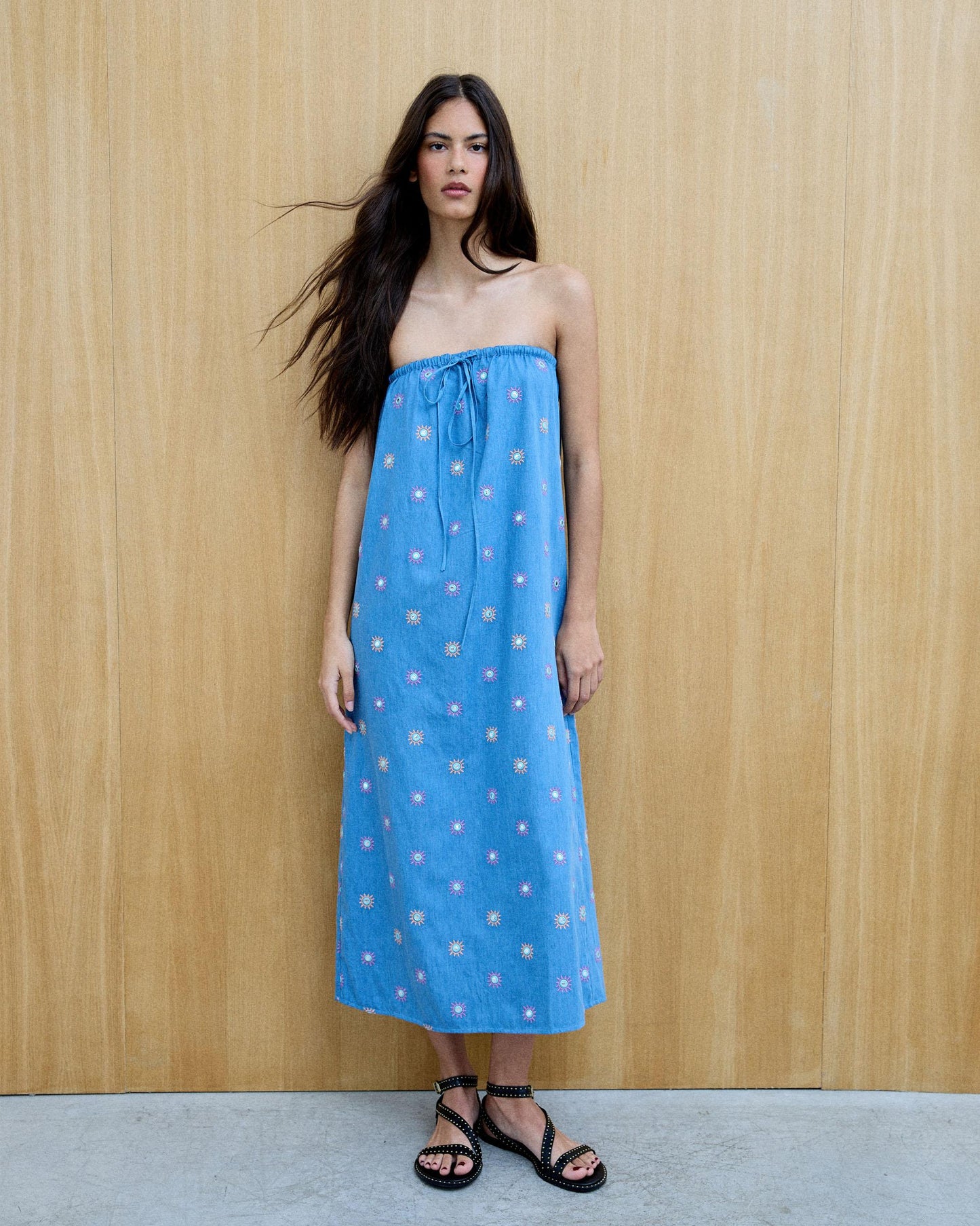 Vestido Bordados Sóis Espelhos Azul Jeans