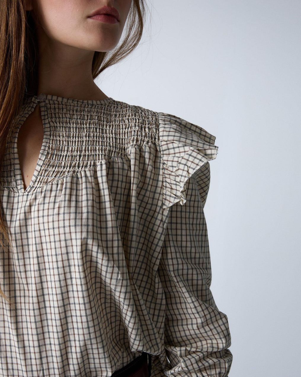 Blusa Cuadros Volantes Crudo