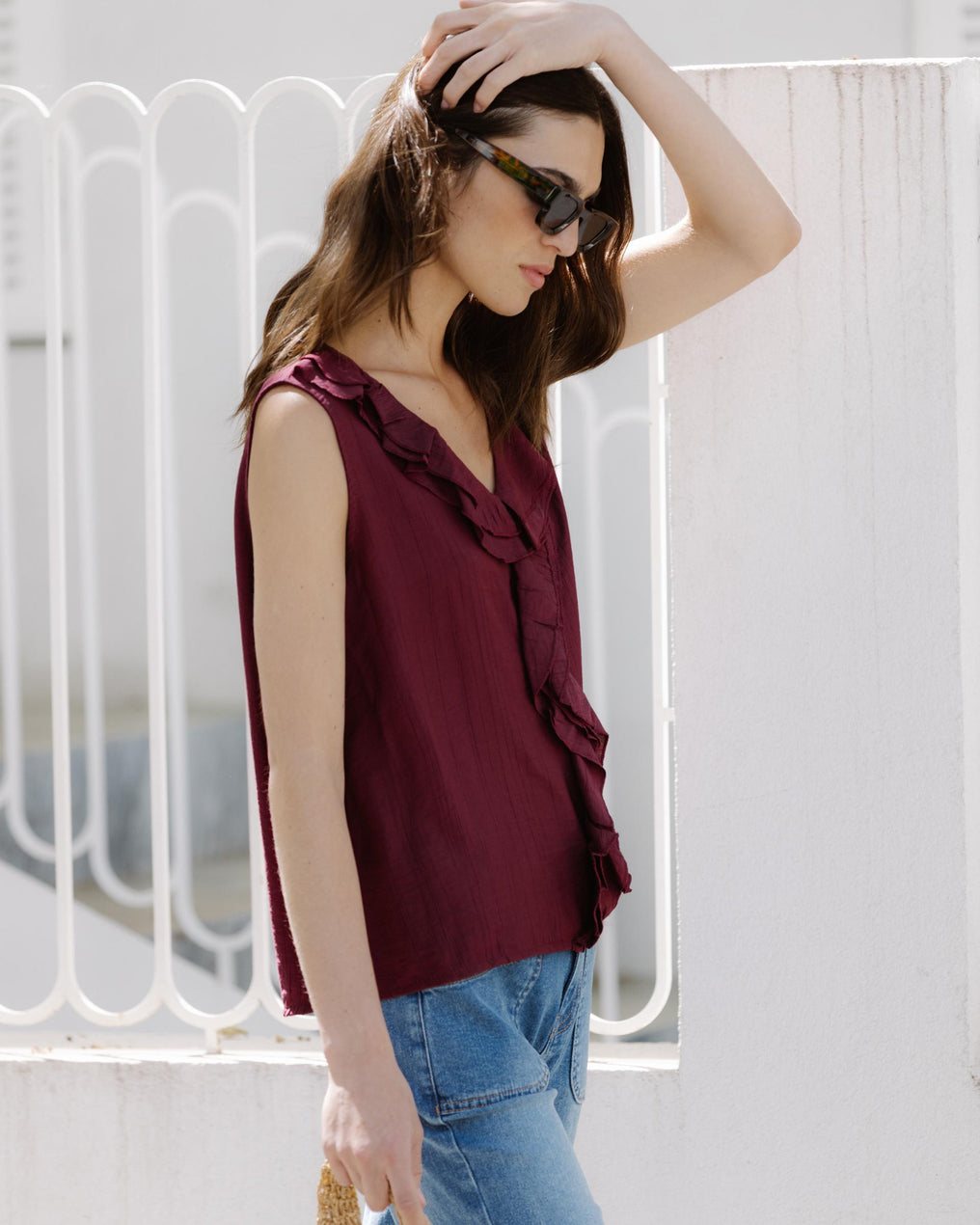 Blusa Sin Mangas Volantes Escote V Granate