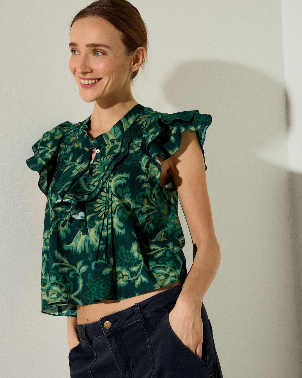Sleeveless Blouse with Floral Print in Green