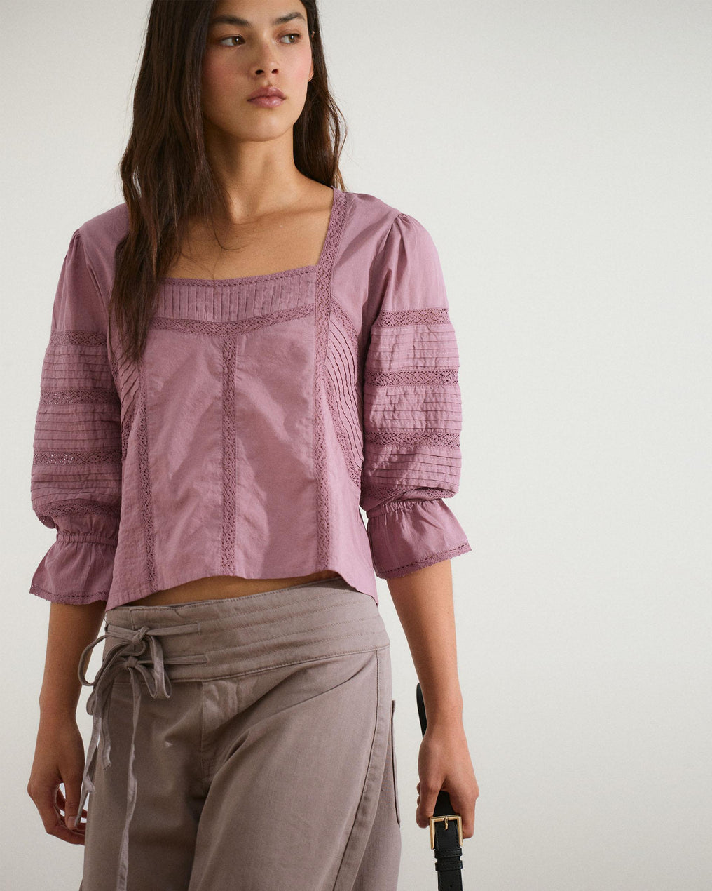 Blusa Escote Cuadrado Puntillas Rosa