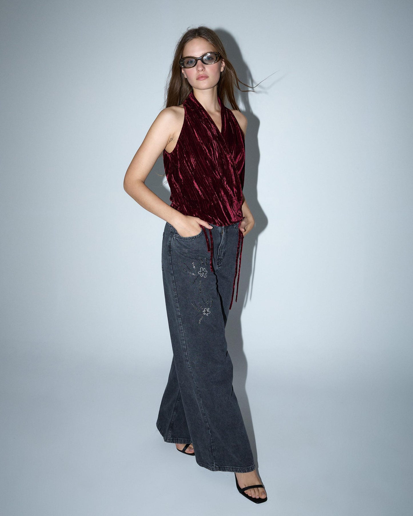 Blusa envolvente em veludo granada