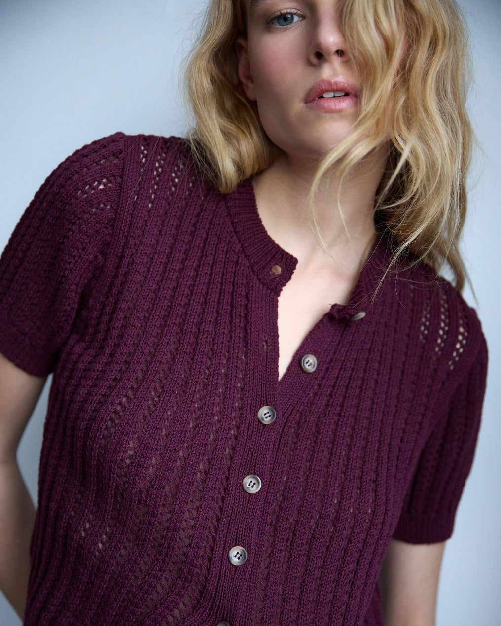 Top Manga Corta Calados Granate