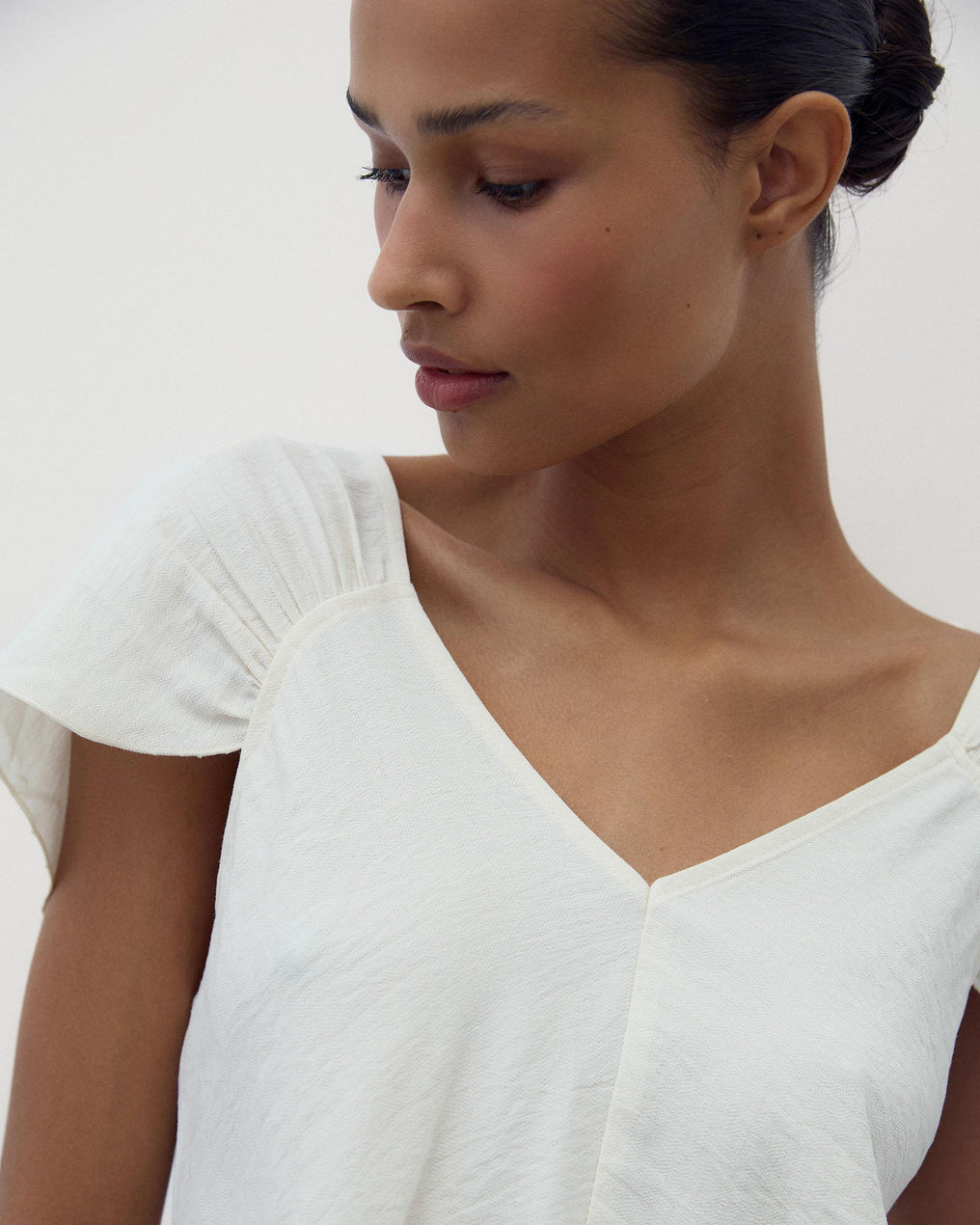 Blusa Escote Pico Espalda Blanca