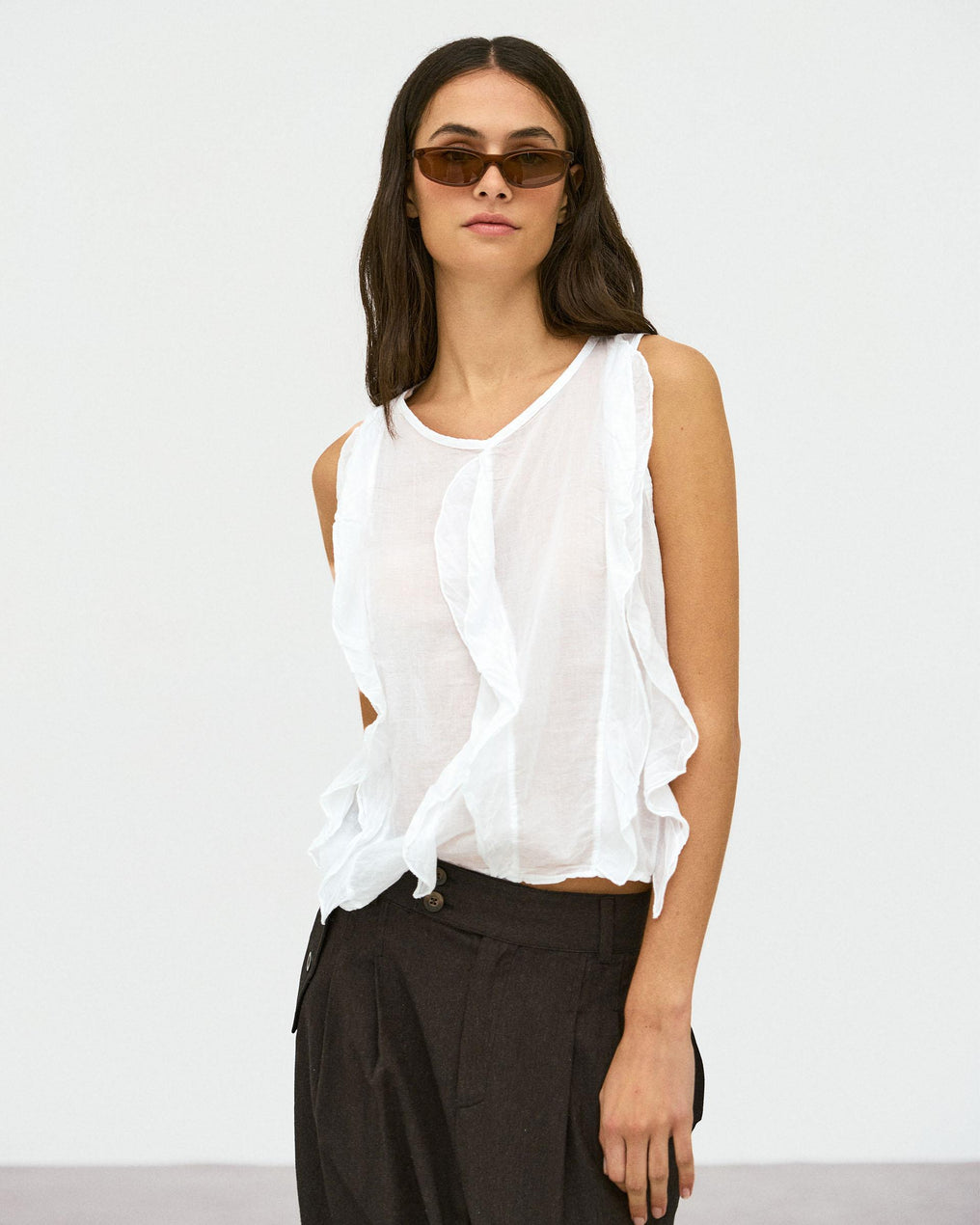 Blusa com Babados Frontais Branca