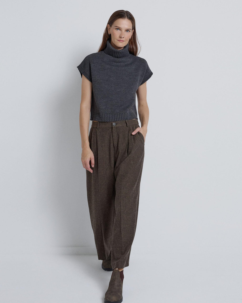 Double-pleated trousers in brown herringbone fabric