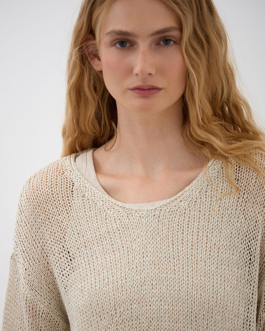 Jersey Calado Cuello Pico Beige