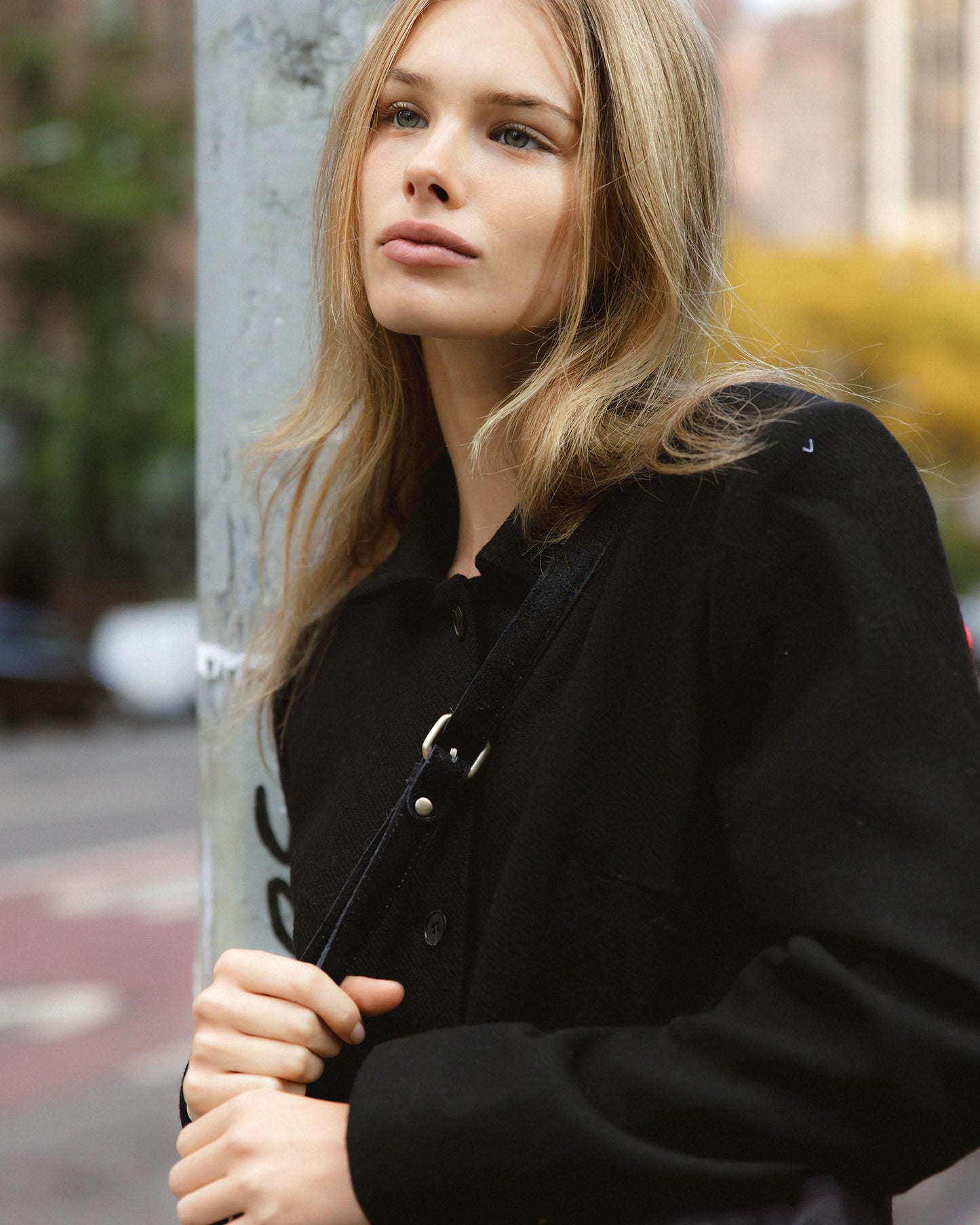 Casaco preto com gola Mao e mistura de lã