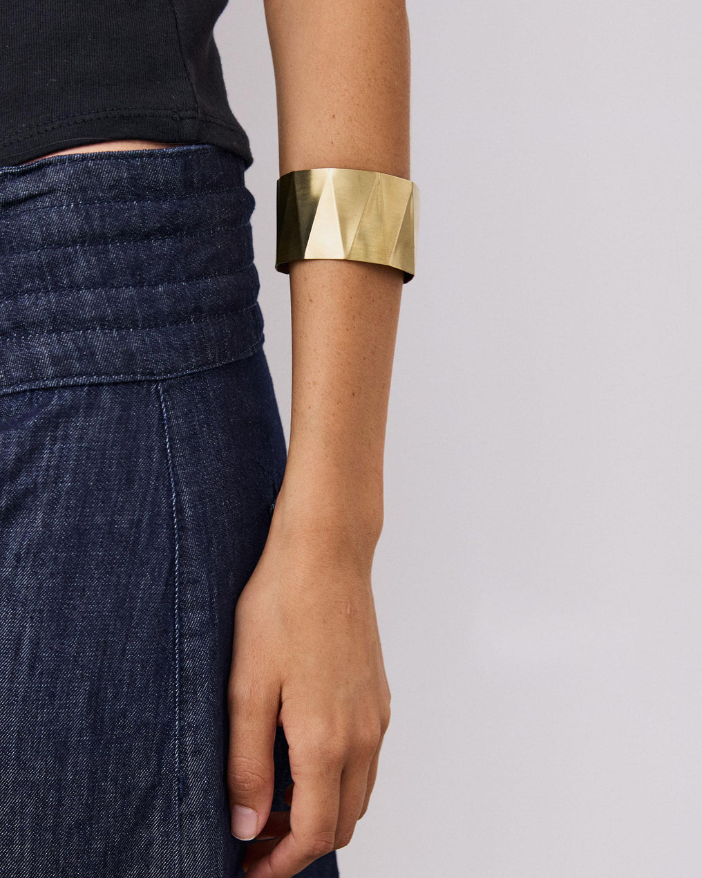 Pulsera Rigida Triangulos Oro