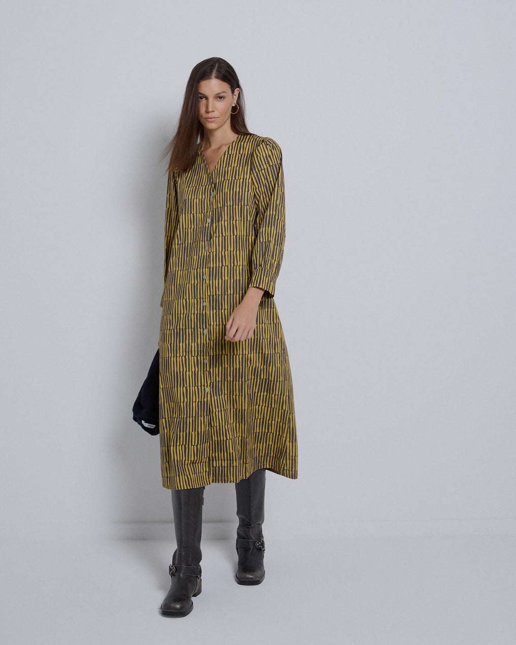 Vestido Fluido Botones Estampado Mostaza