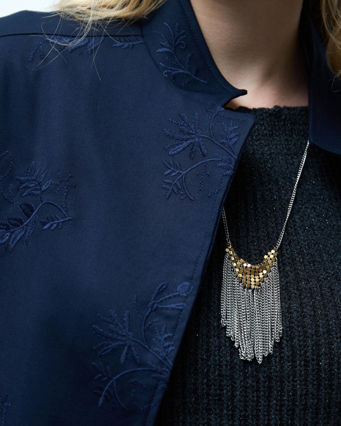 Chaqueta Bordados Florales Azul Oscuro