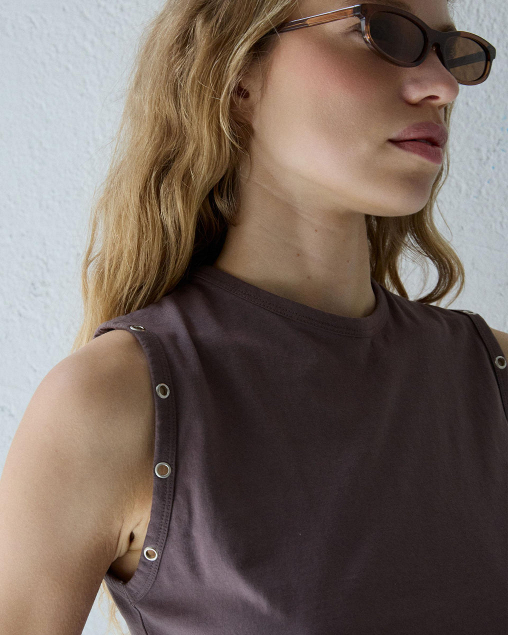 T-shirt sans Manches Eyelets Marron