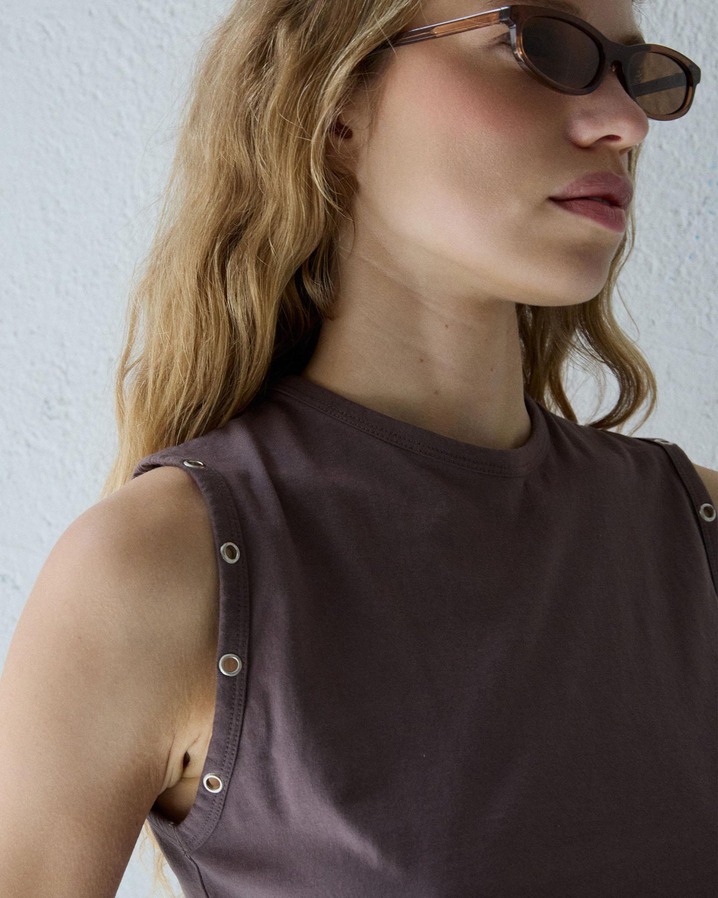 T-shirt sans Manches Eyelets Marron