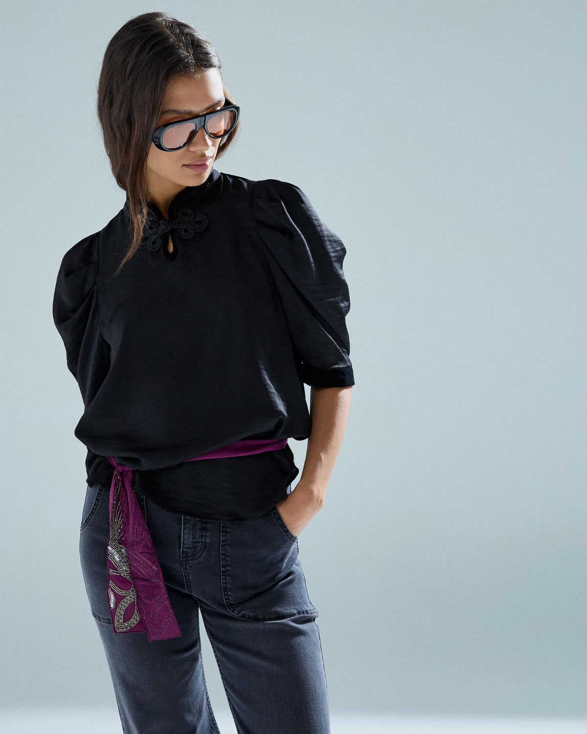 Blusa Alamar Detalle Terciopelo Negro