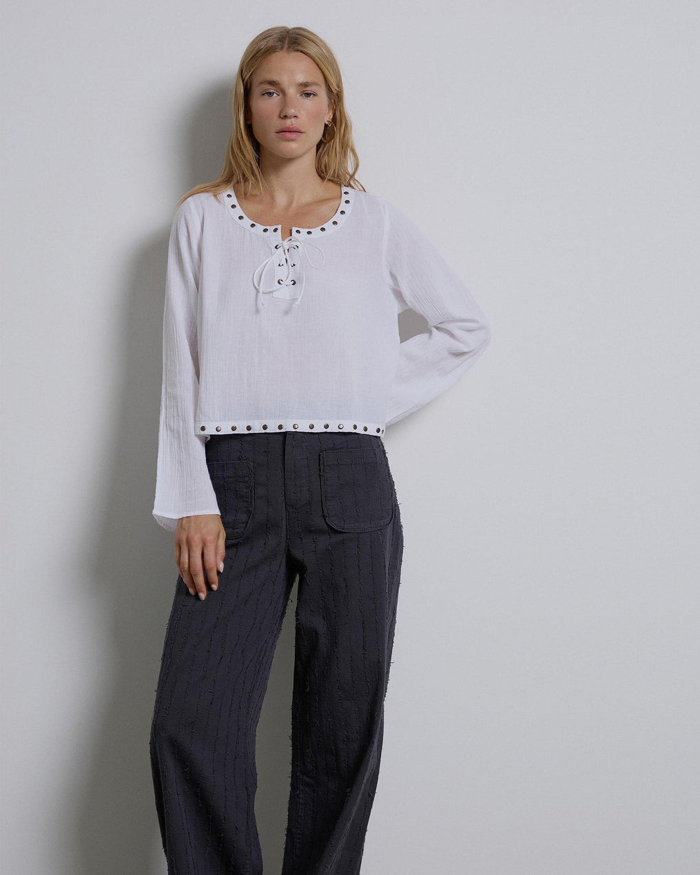 Blusa Tachuelas Blanca