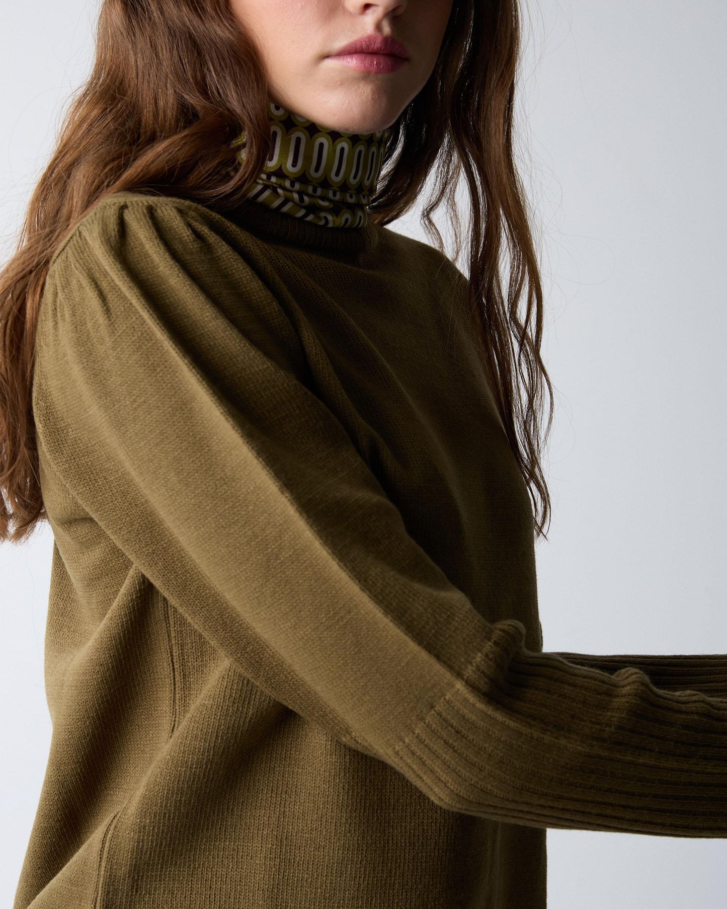 Jersey Pliegues Hombros Rib Mangas Kaki