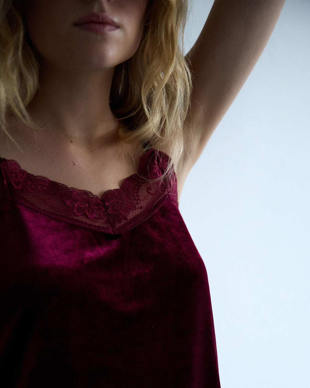 Top Lencero Terciopelo Granate