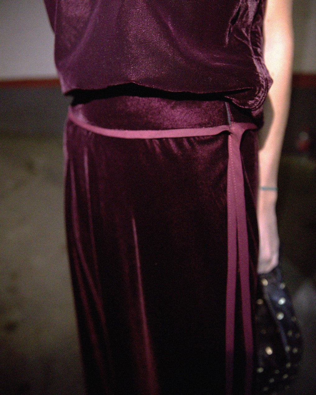 Saia de veludo bordeaux com laço