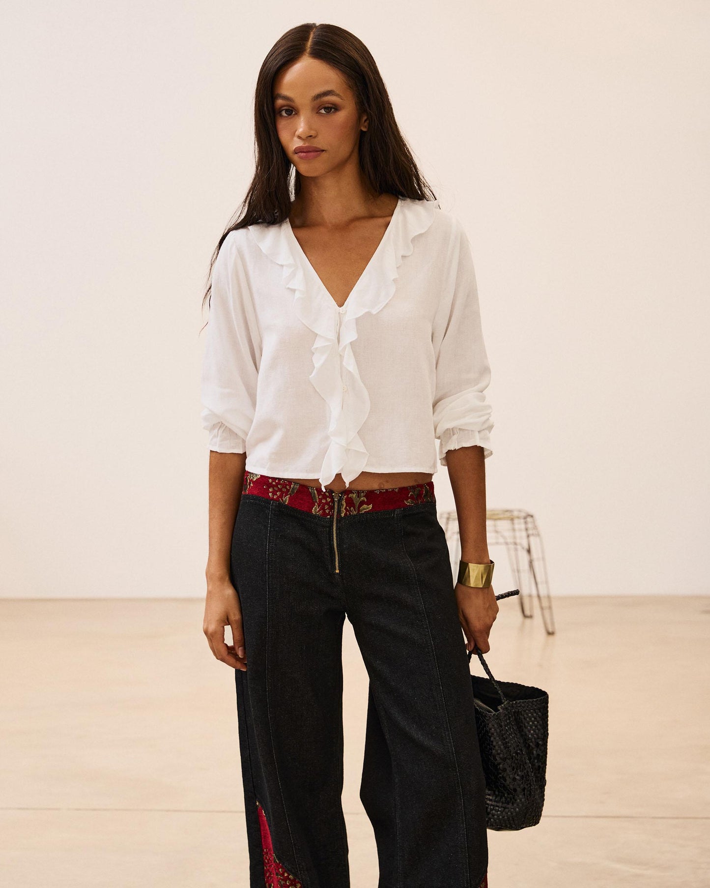 Blusa Decote V Volantes Branca