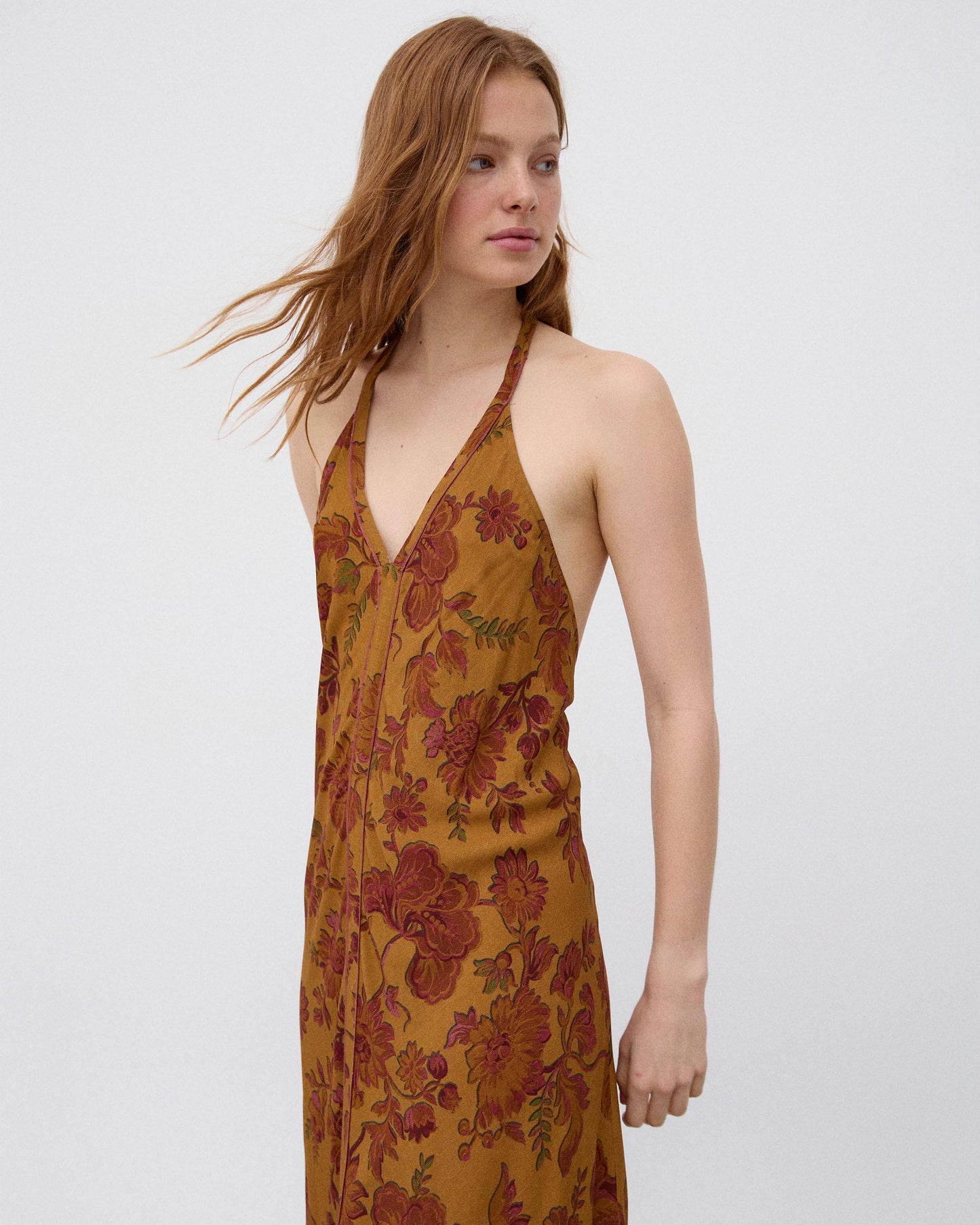 Vestido Halter Estampado Floral Multicolor