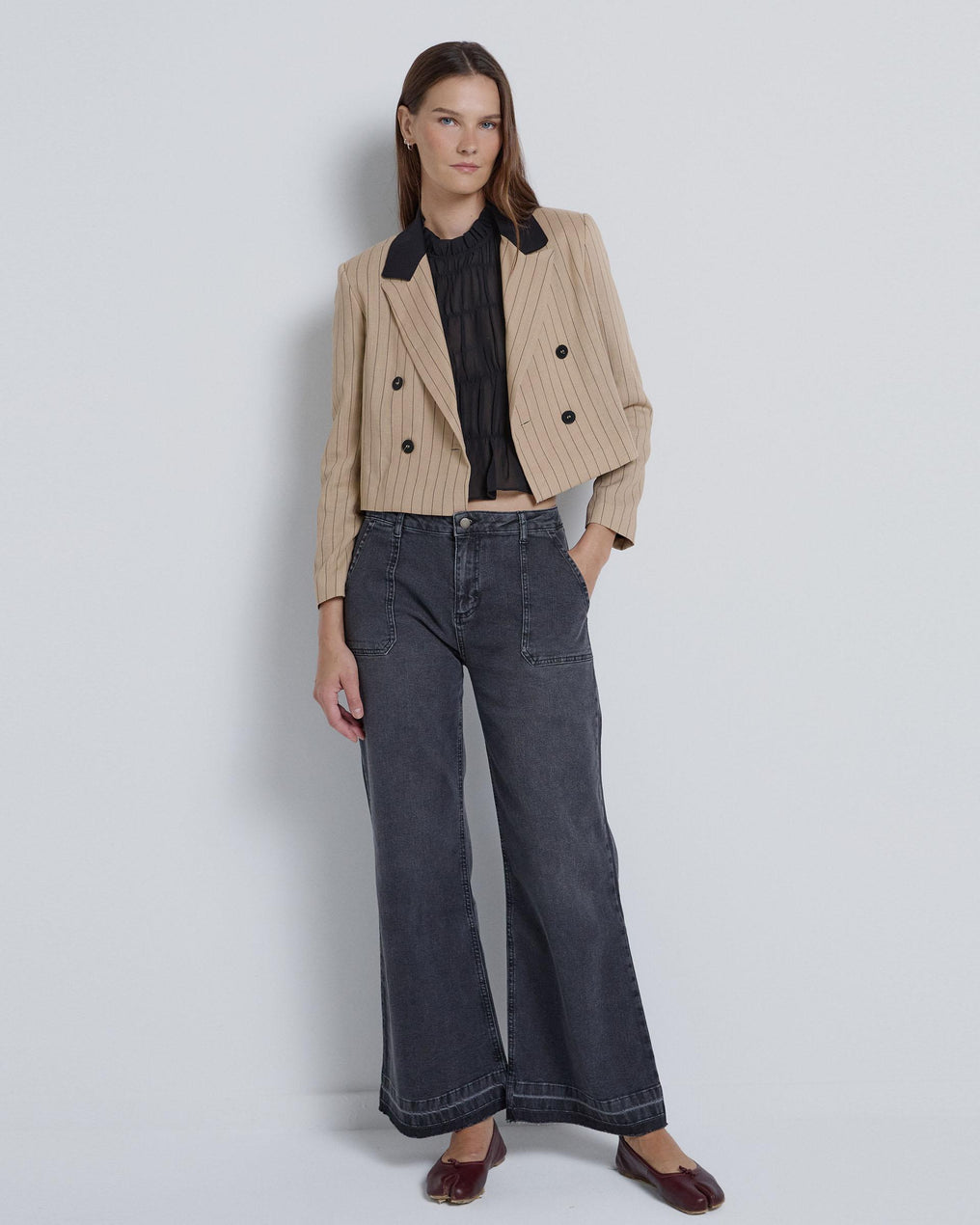 Blazer Corta Rayas Solapas Camel