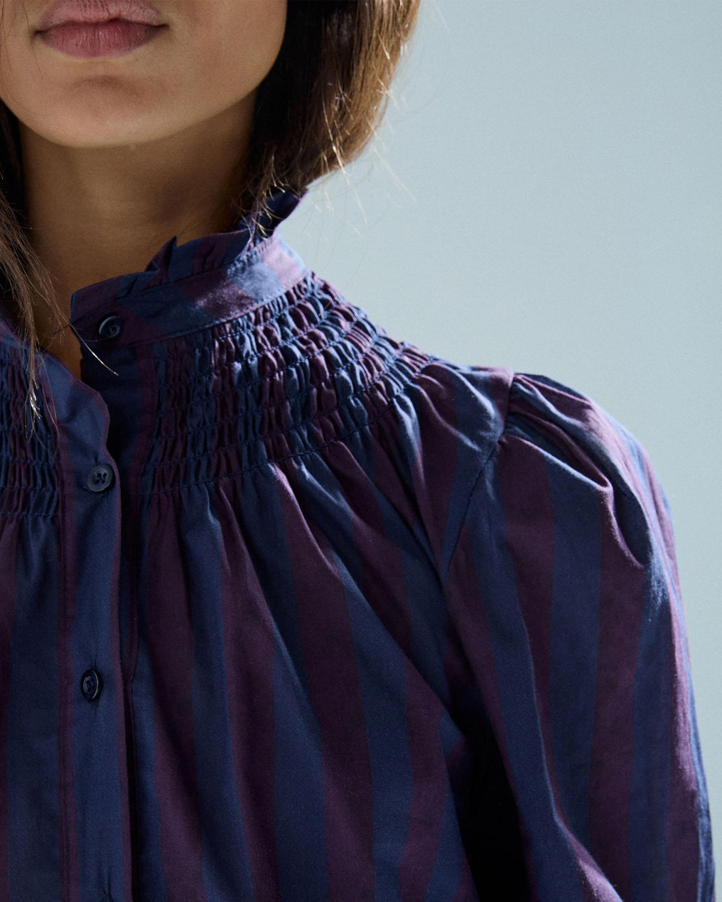 Blusa Cuello Gomas Rayas Anchas Azul Oscuro