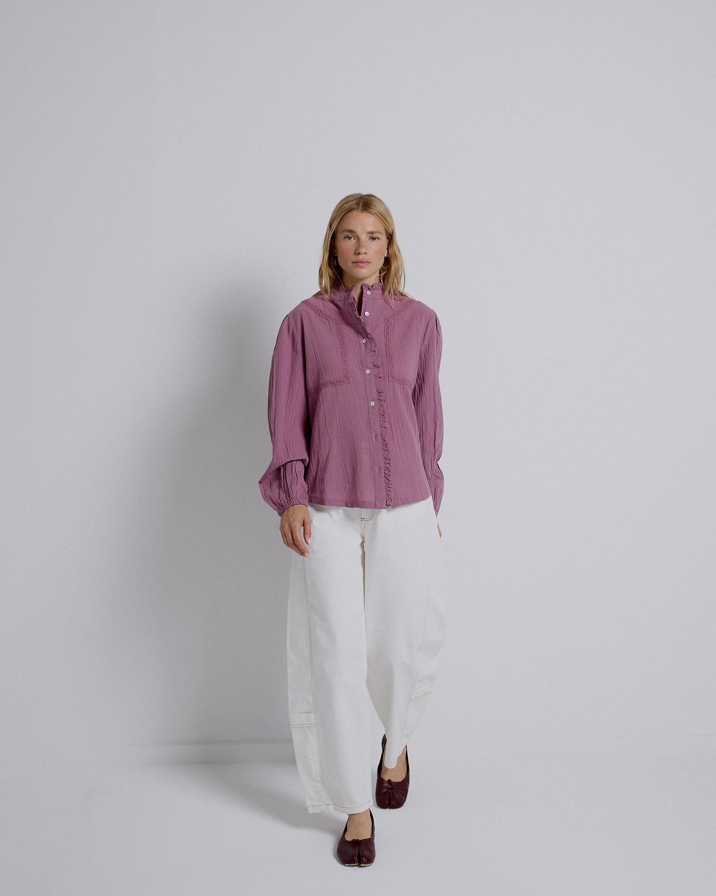 Jeans with Low Pockets in White