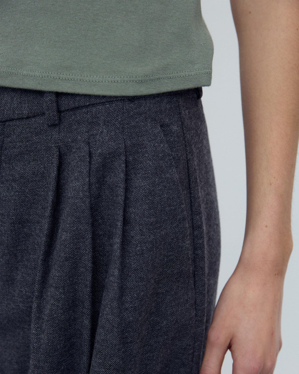 Triple Pleat Trousers Anthracite Herringbone